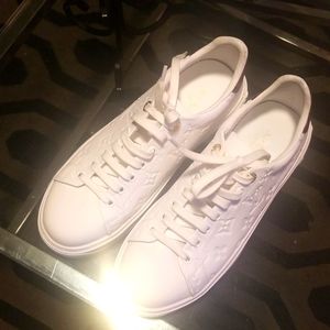 COPY - LV Sneakers